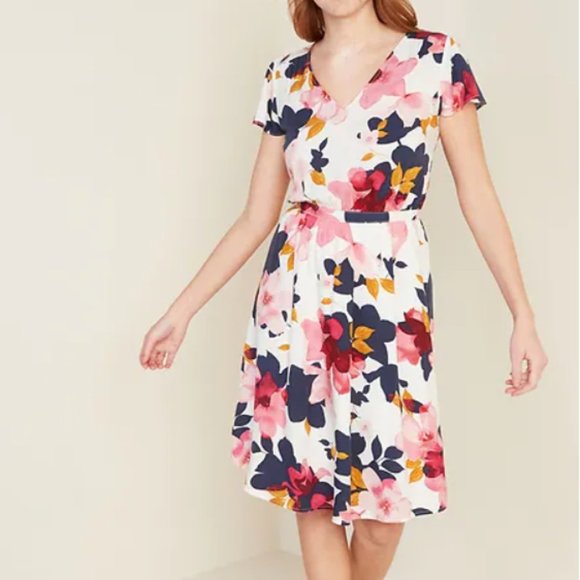 Old Navy Dresses & Skirts - OLD NAVY Floral Dress